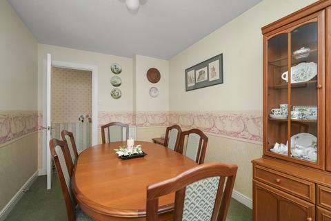 1/2 East Comiston, Edinburgh, EH10 6RZ