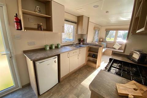 3 bedroom static caravan for sale, Whitecliff Bay Holiday Park