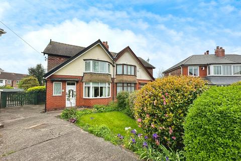 3 bedroom semi-detached house for sale, Hastings Road, Prestwich, M25