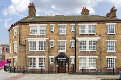 2 bedroom flat to rent, Portland Street London SE17