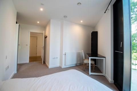 2 bedroom apartment to rent, Walworth Road, London SE1