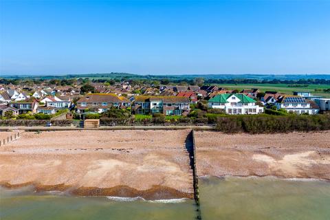 3 bedroom flat for sale, Elverlands Close, Ferring, Worthing, West Sussex, BN12