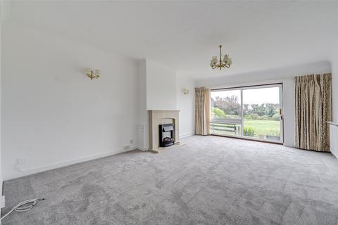 3 bedroom flat for sale, Elverlands Close, Ferring, Worthing, West Sussex, BN12