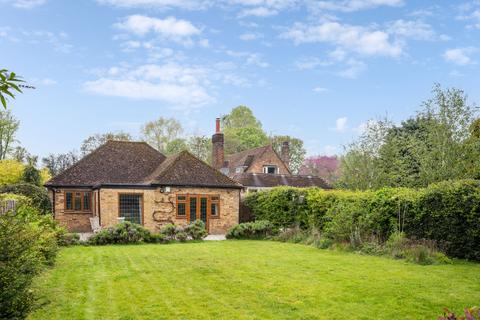 114 Chalfont Road, Seer Green, Beaconsfield, HP9 2QP
