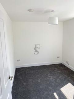 2 bedroom apartment to rent, Flat ,  Morland Avenue, Leicester