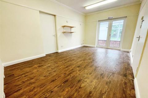 105 Stanley Road, Hornchurch, RM12 4JP