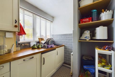 1 bedroom flat for sale, Wadhurst Court, Downview Road, Worthing, BN11