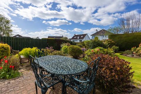 12 Cammo Hill, Edinburgh, EH4 8EY