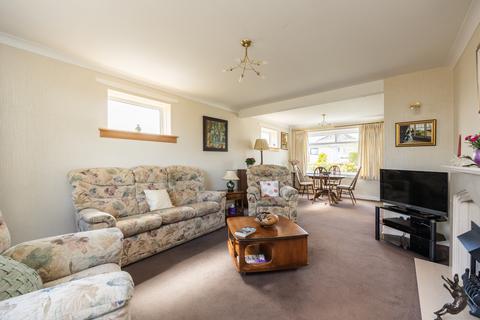 12 Cammo Hill, Edinburgh, EH4 8EY