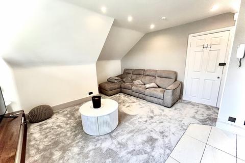 Studio to rent, Fellows Road, NW3