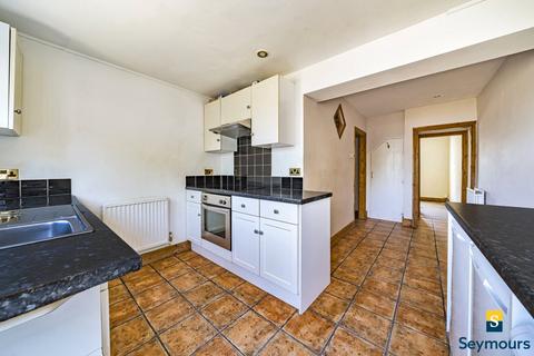 81 Rydes Hill Road, Guildford, GU2 9TY