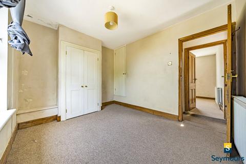 81 Rydes Hill Road, Guildford, GU2 9TY