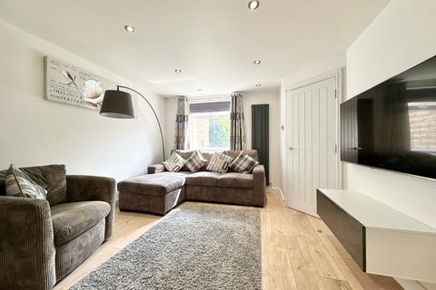 3 bedroom house to rent, Grove Nook, Longwood, Huddersfield, West Yorkshire, HD3