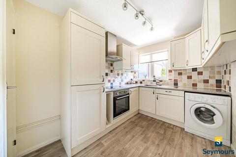 2 bedroom bungalow for sale, Darfield Road, Guildford GU4