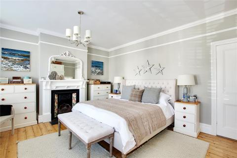 35 Alexandra Road, Worthing, BN11 2DU