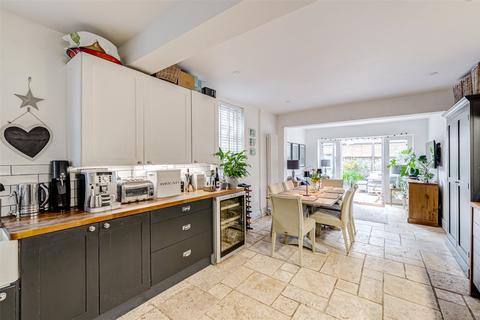 35 Alexandra Road, Worthing, BN11 2DU