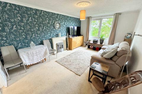 1 bedroom flat for sale, Highbury Avenue, Fleetwood FY7