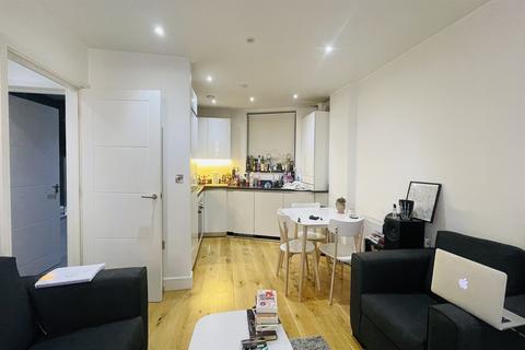 2 bedroom flat for sale, Tyssen Street, London E8