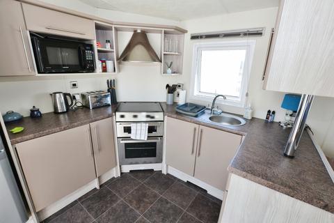 2 bedroom lodge for sale, 4 the dunes Beach Road, Clacton-on-Sea CO16