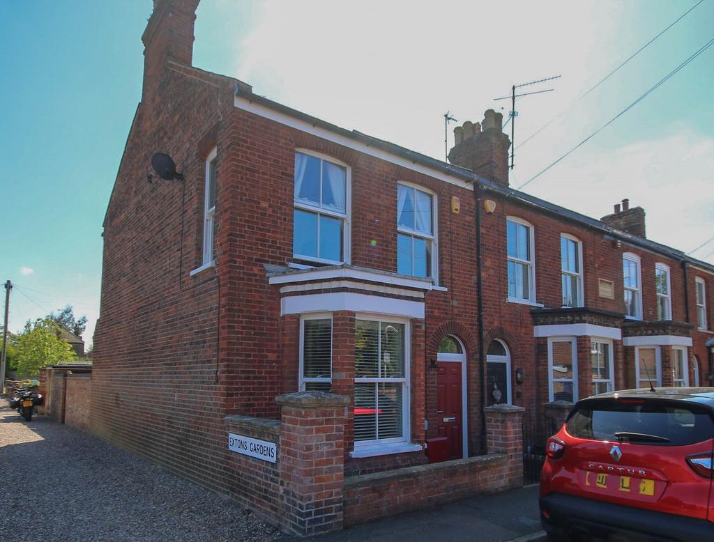 Extons Road, King's Lynn, PE30 3 bed terraced house for sale £285,000