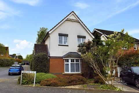 3 bedroom end of terrace house for sale, Nigel Fisher Way, Chessington, Surrey, KT9