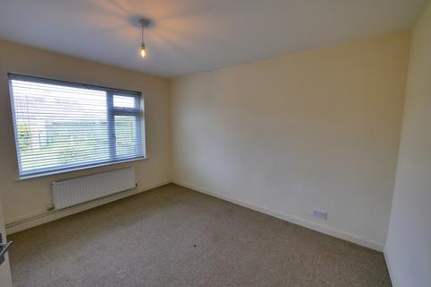 2 bedroom terraced house to rent, Chesterton Park, Cirencester