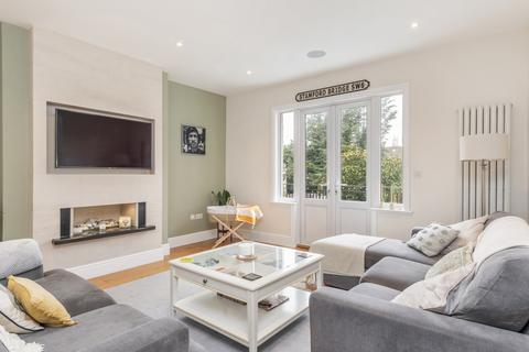 4 bedroom flat for sale, The Avenue, Queens Park, London