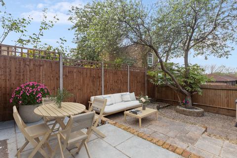 3 bedroom terraced house for sale, Wandsworth Road, London
