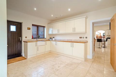 5 bedroom detached house for sale, Buckingham Road, Evenley, Brackley, Northamptonshire, NN13