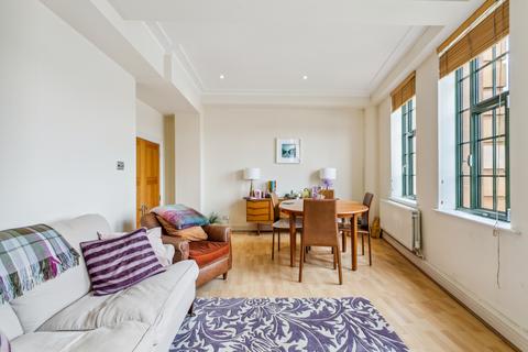 2 bedroom flat for sale, William Hunt Mansions, Harrods Village, Barnes, London