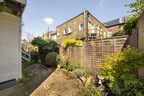 151a Fawe Park Road, London, SW15 2EG