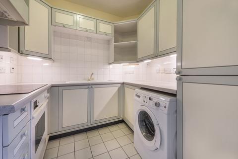 1 bedroom flat to rent, Charing Cross Road, London