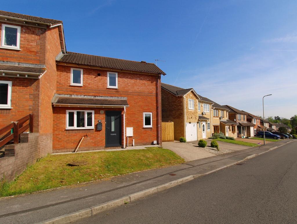 Llanharry, Pontyclun CF72 2 bed semidetached house for sale £200,000