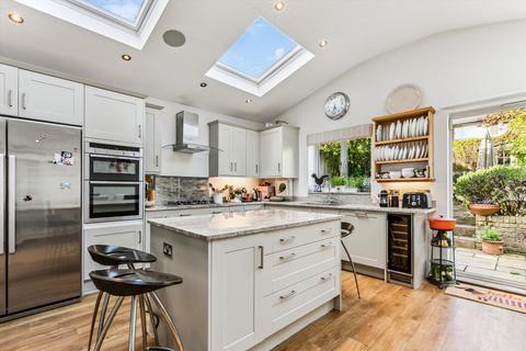 5 bedroom terraced house for sale, Bassingham Road, London, SW18