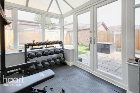 37 Allendale Gardens, Doncaster, DN5 8BL