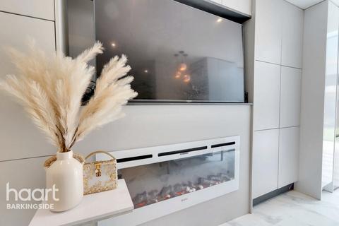 40 Abbey Road, Ilford, IG2 7NB