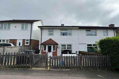 3 bedroom semi-detached house to rent, Bearing Way, CHIGWELL