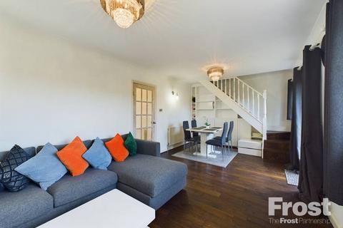 11 Dorchester Drive, Feltham, TW14 8HP
