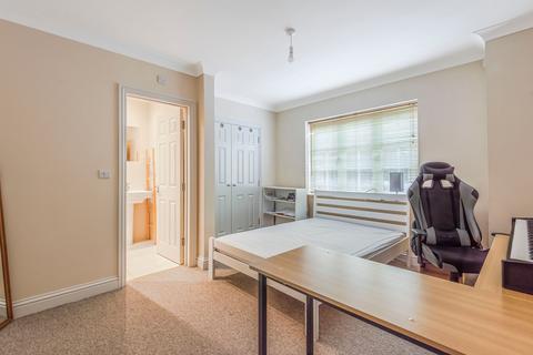 2 bedroom flat to rent, Wychwood Place, Winchester, SO22