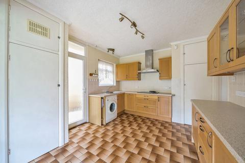 77 Coulsdon Road, Coulsdon, CR5 2LD
