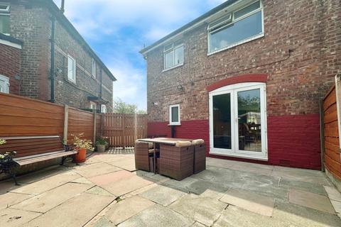 31 Overlea Drive, Manchester, M19 1QY