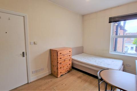 1 bedroom end of terrace house to rent, Luton, LU1