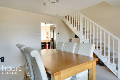 4 bedroom semi-detached house for sale, The Broadway, Minster on sea