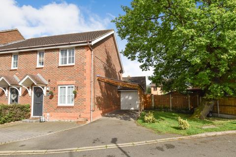 3 bedroom end of terrace house for sale, Acorn Close,  Heybridge