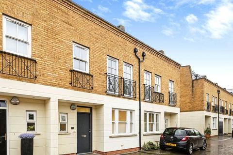5 bedroom terraced house for sale, Denning Mews, London, SW12