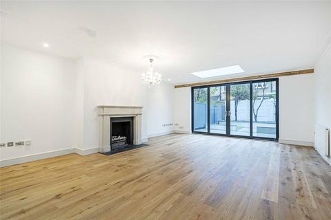 5 bedroom terraced house for sale, Denning Mews, London, SW12