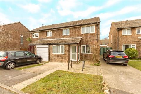 4 bedroom semi-detached house to rent, Hayes Close, Marston, Oxford, OX3
