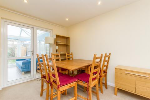 4 bedroom semi-detached house to rent, Hayes Close, Marston, Oxford, OX3