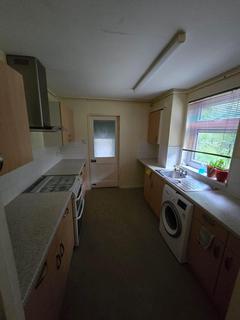 2 bedroom flat to rent, Hartsfield Road, Luton LU2