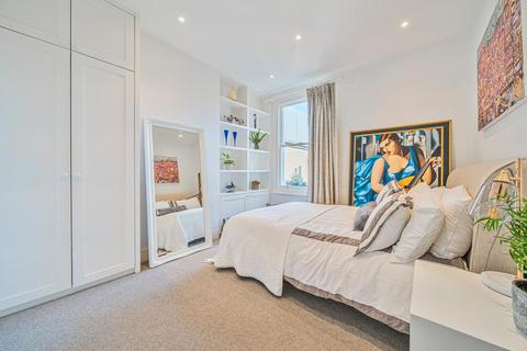 2 bedroom flat for sale, Smeaton Road, Southfields